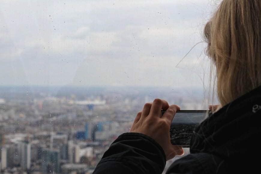 Horizontal Mobile Photography